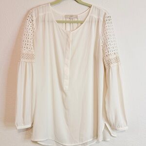 Ann Taylor LOFT Cream Lace Sleeve Blouse L 💖 Chic Boho Eyelet Detail